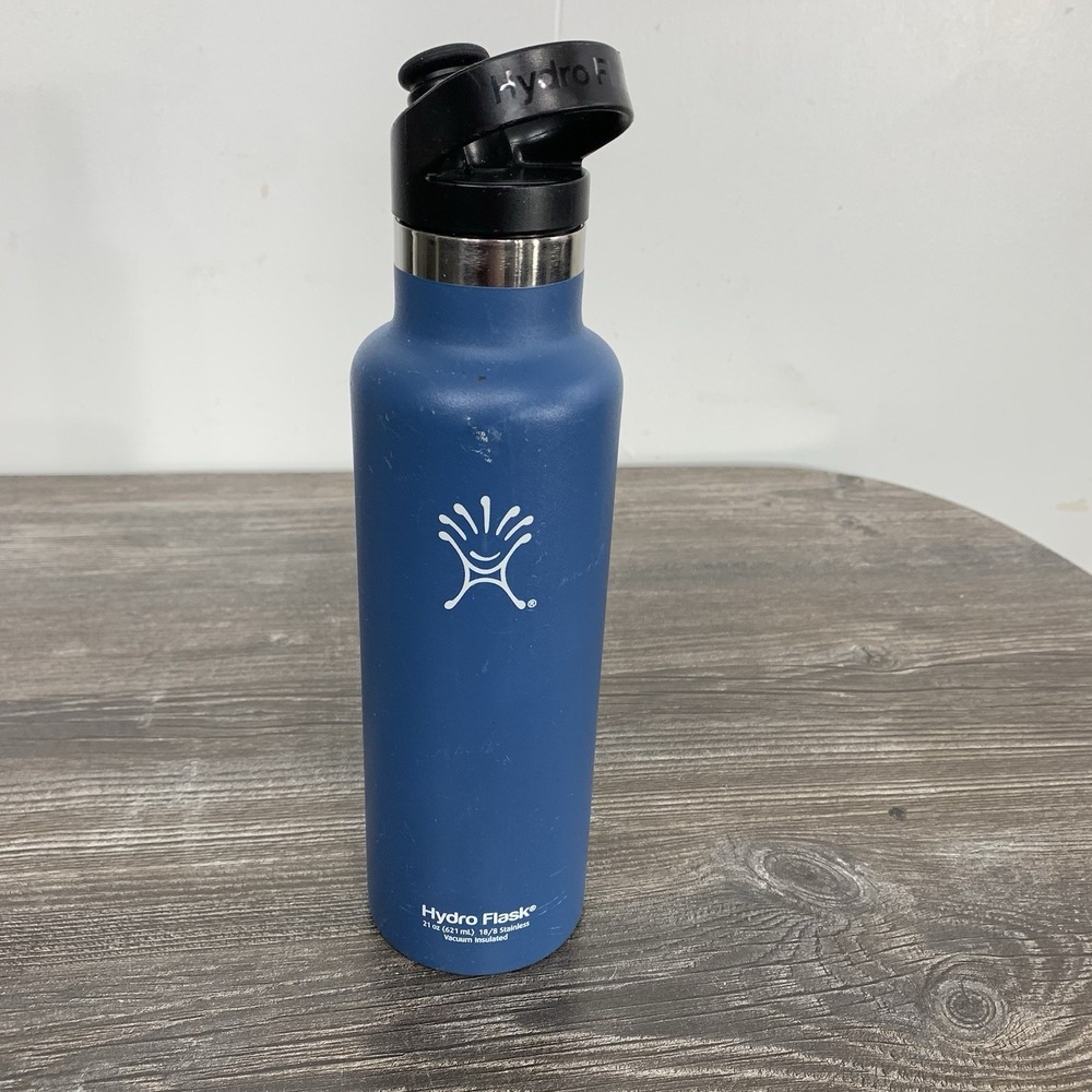 Hydro Flask 21 oz With Sipper Lid Vacuum Insulated Stainless Steel